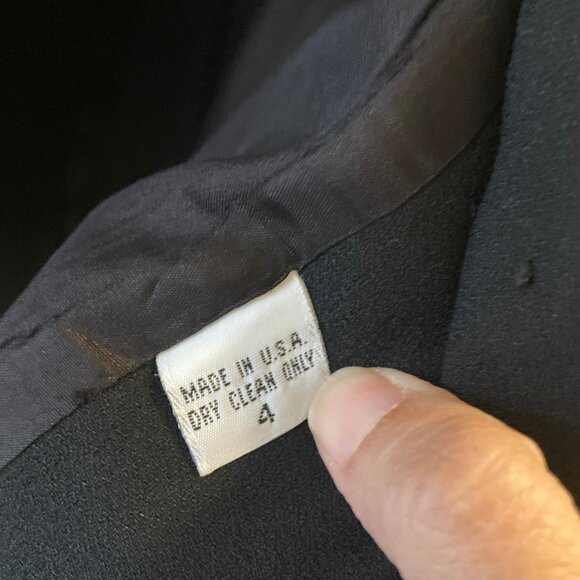 FINAL PRICE: Vintage Gianni Petite Size 4 Black Blazer - Picture 11 of 15